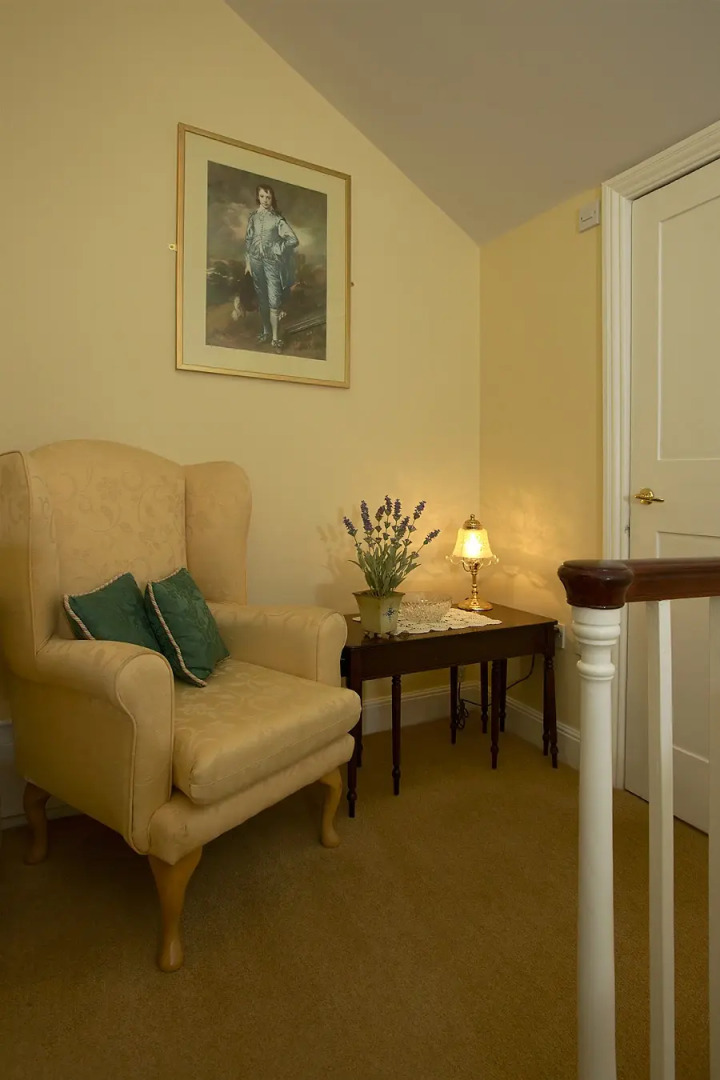 All Seasons Apartments