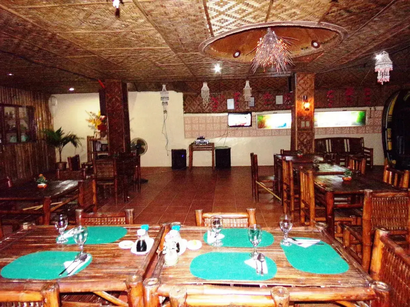 D&B Bluestar Beach Resort