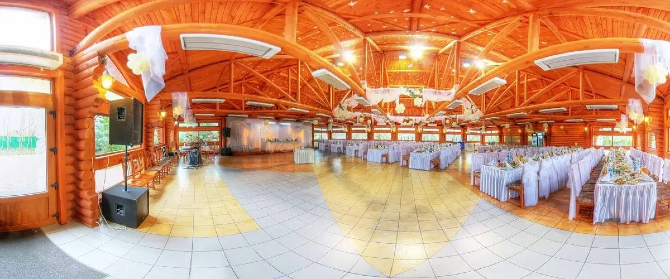 Навария Нова отель возле Озера