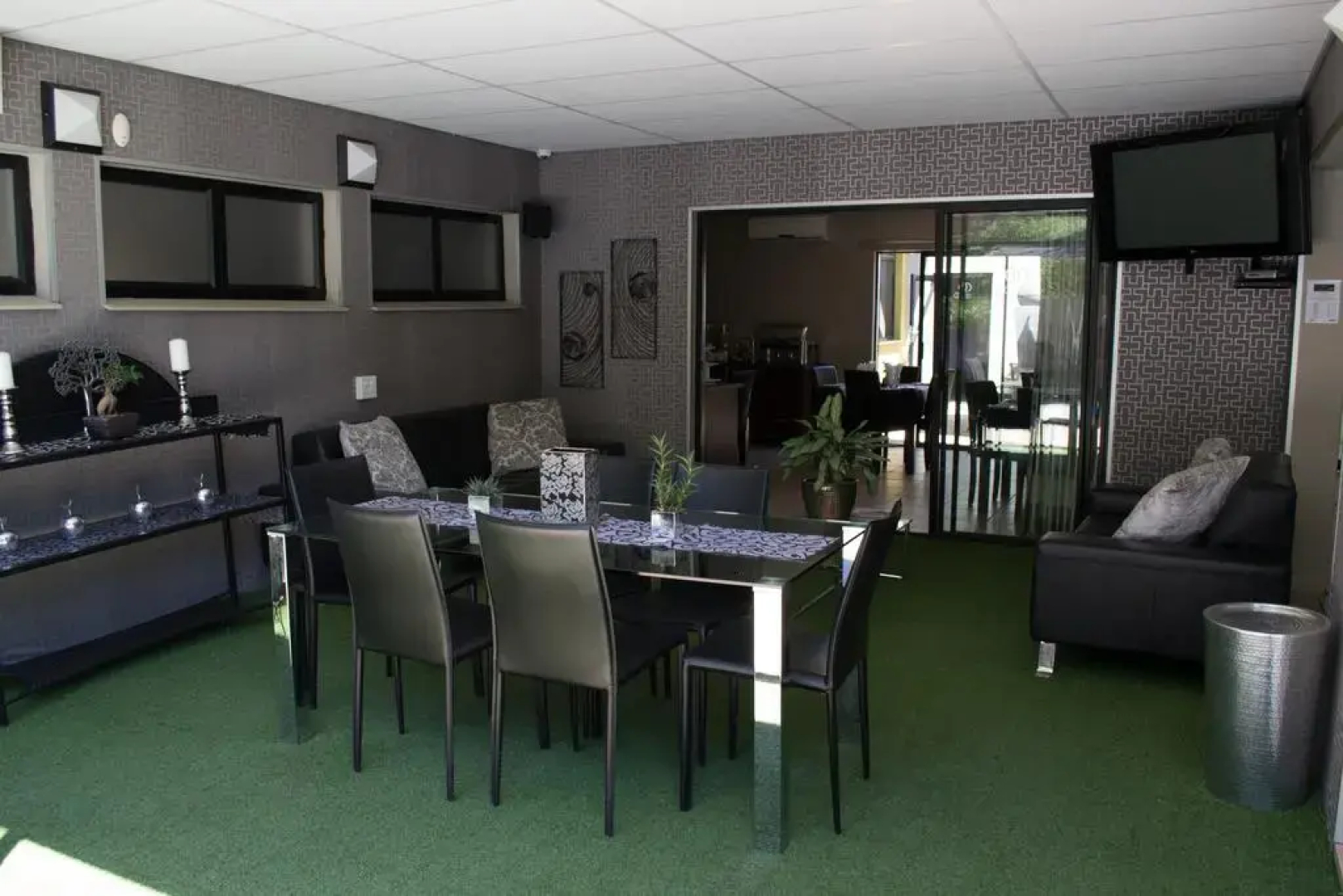 A Contempo Guesthouse