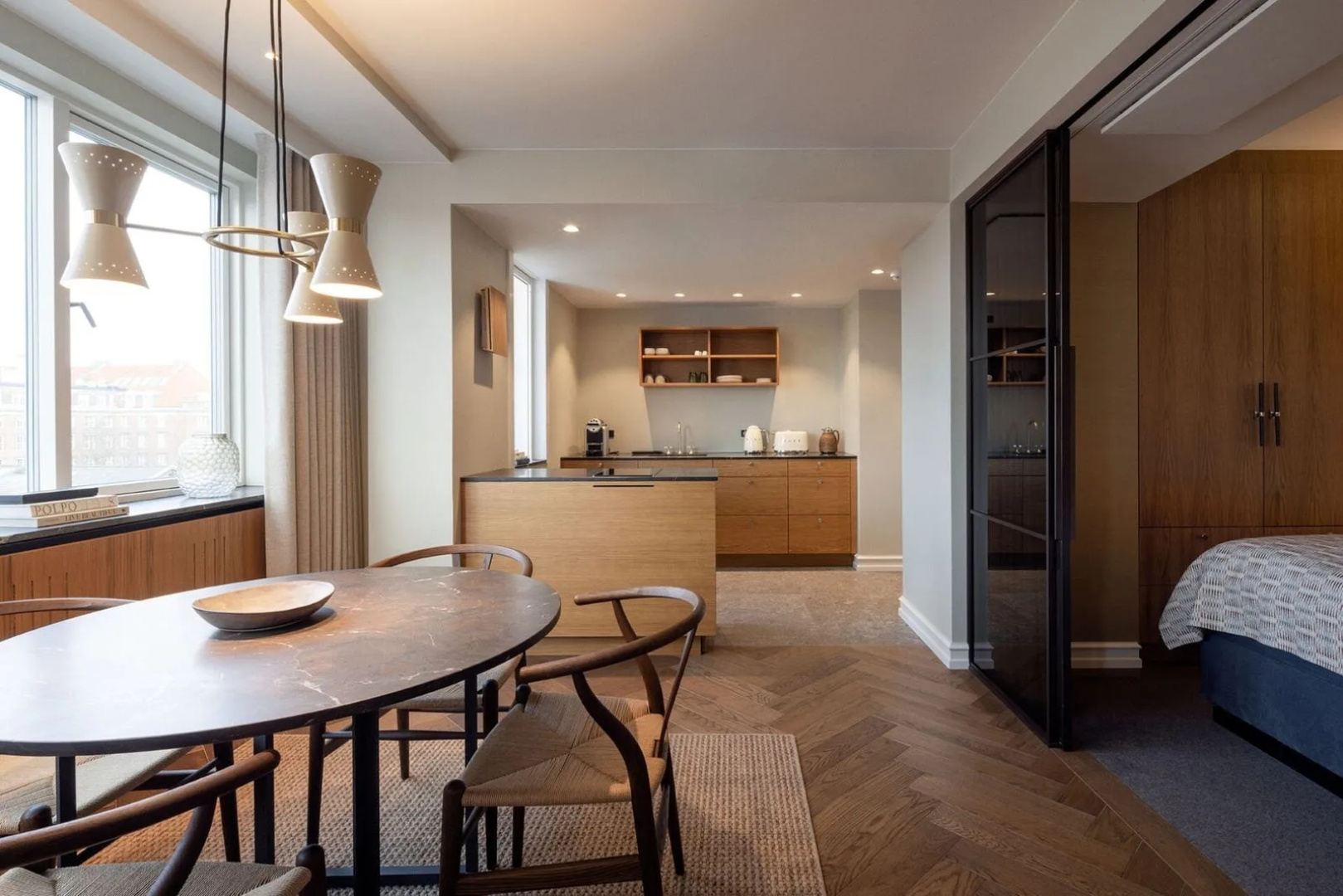 Ascot Hotel & Apartments