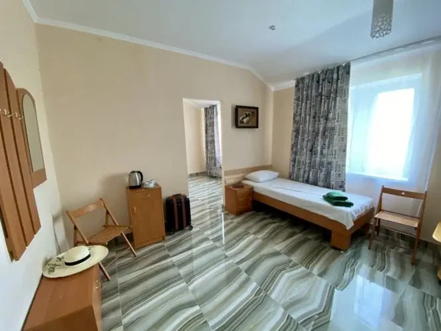 Azur Hotel