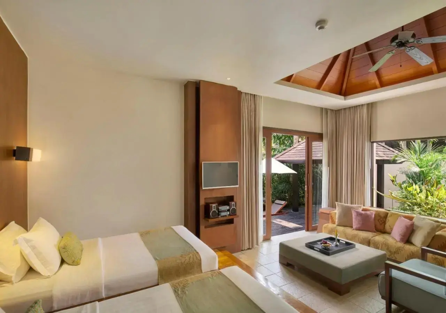 Sea Sand Sun Resort and Villas