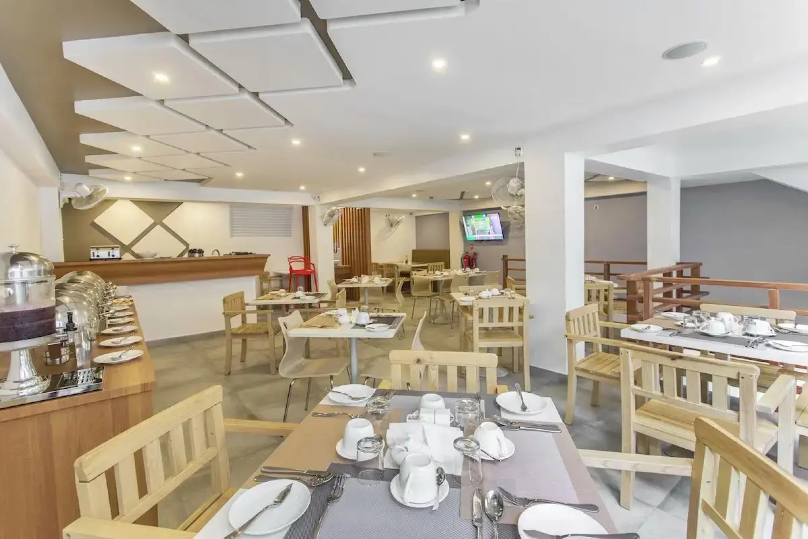 Отель Kuredhi Beach Inn