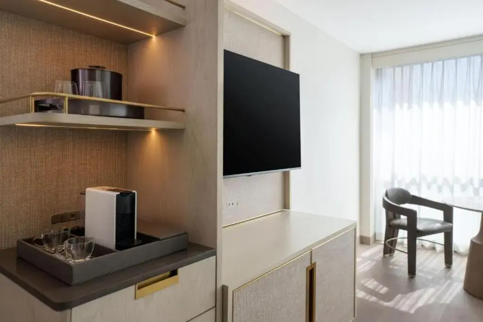 VEA Newport Beach, A Marriott Resort & Spa