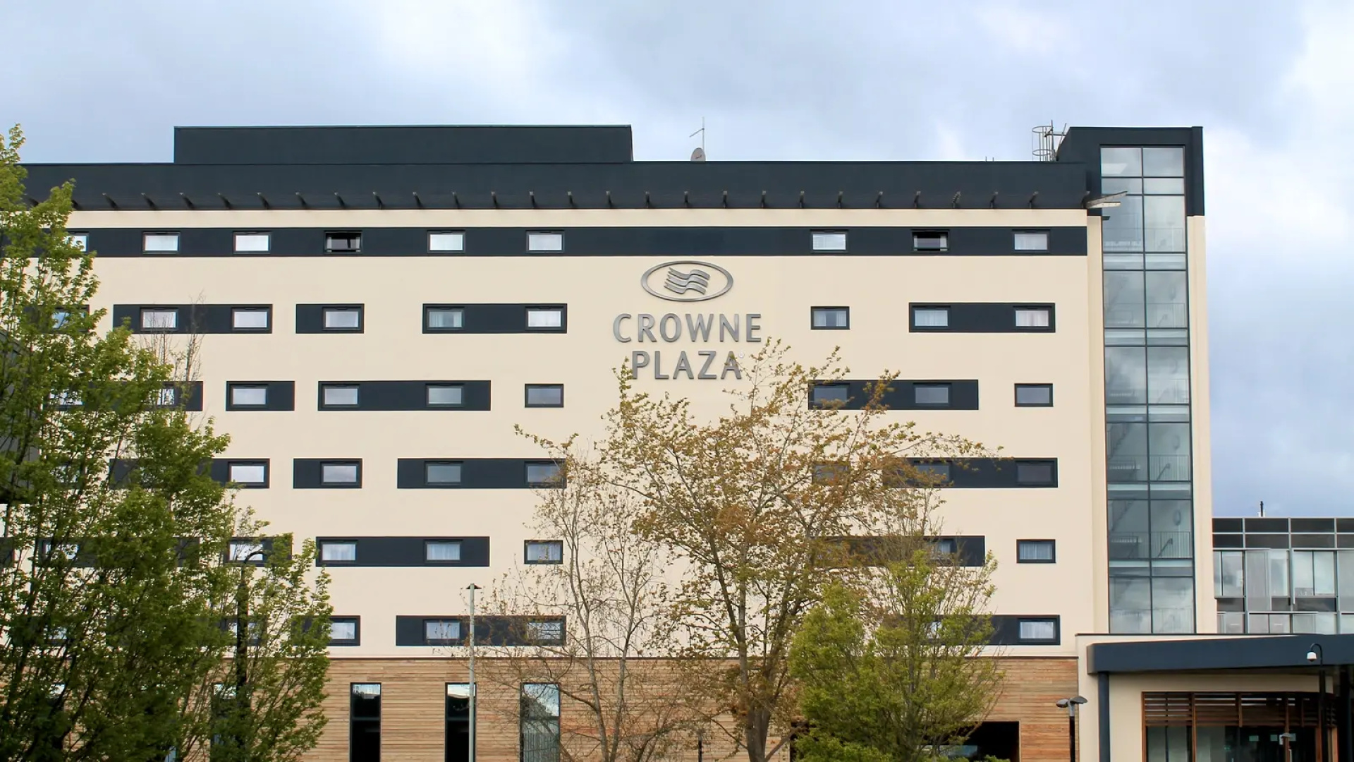 Crowne Plaza Reading by IHG
