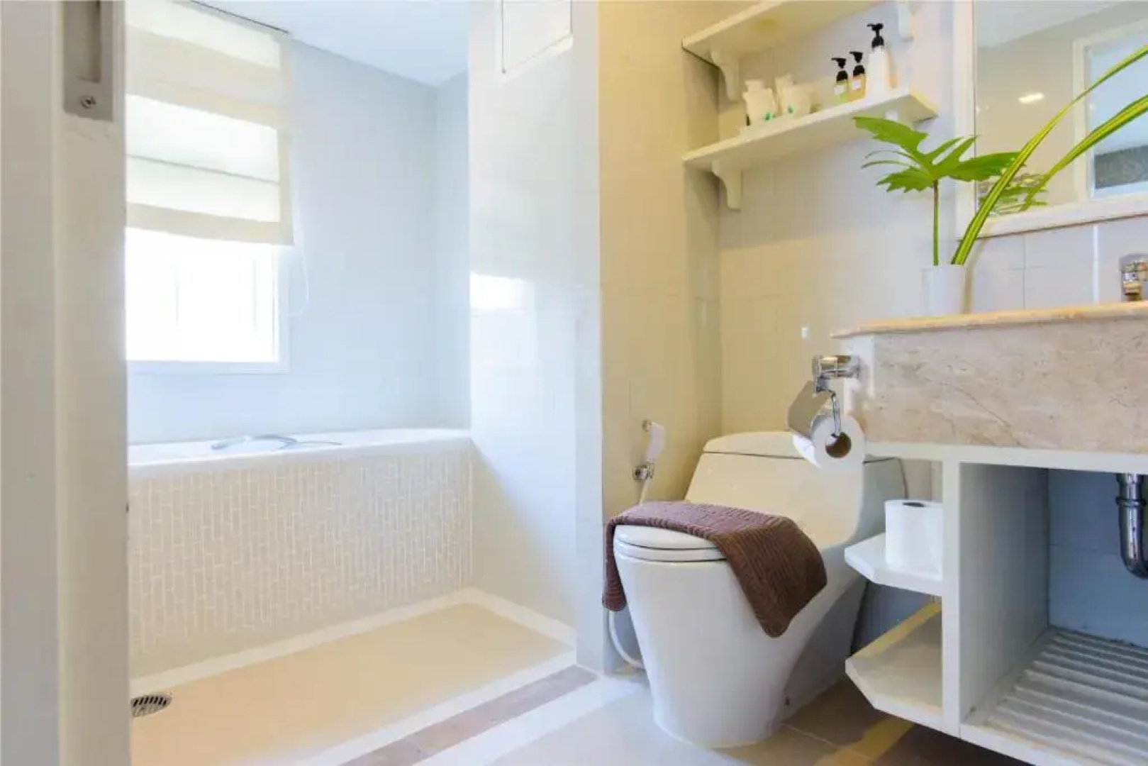 Sabai Sathorn Service Apartment