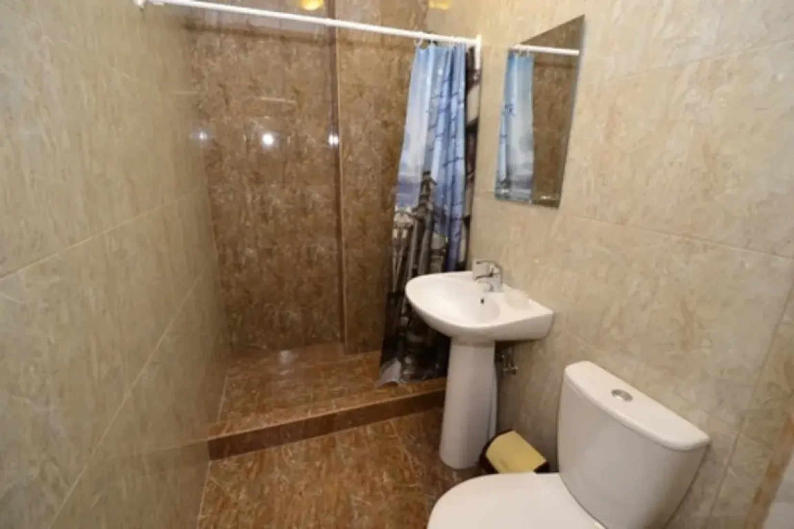 Lazurit Guesthouse