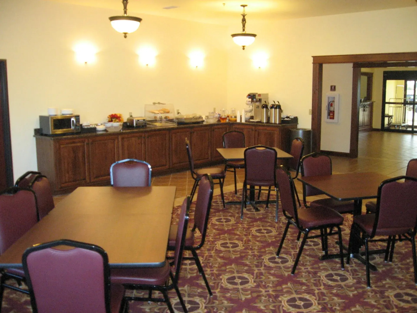 Settle Inn & Suites Linn