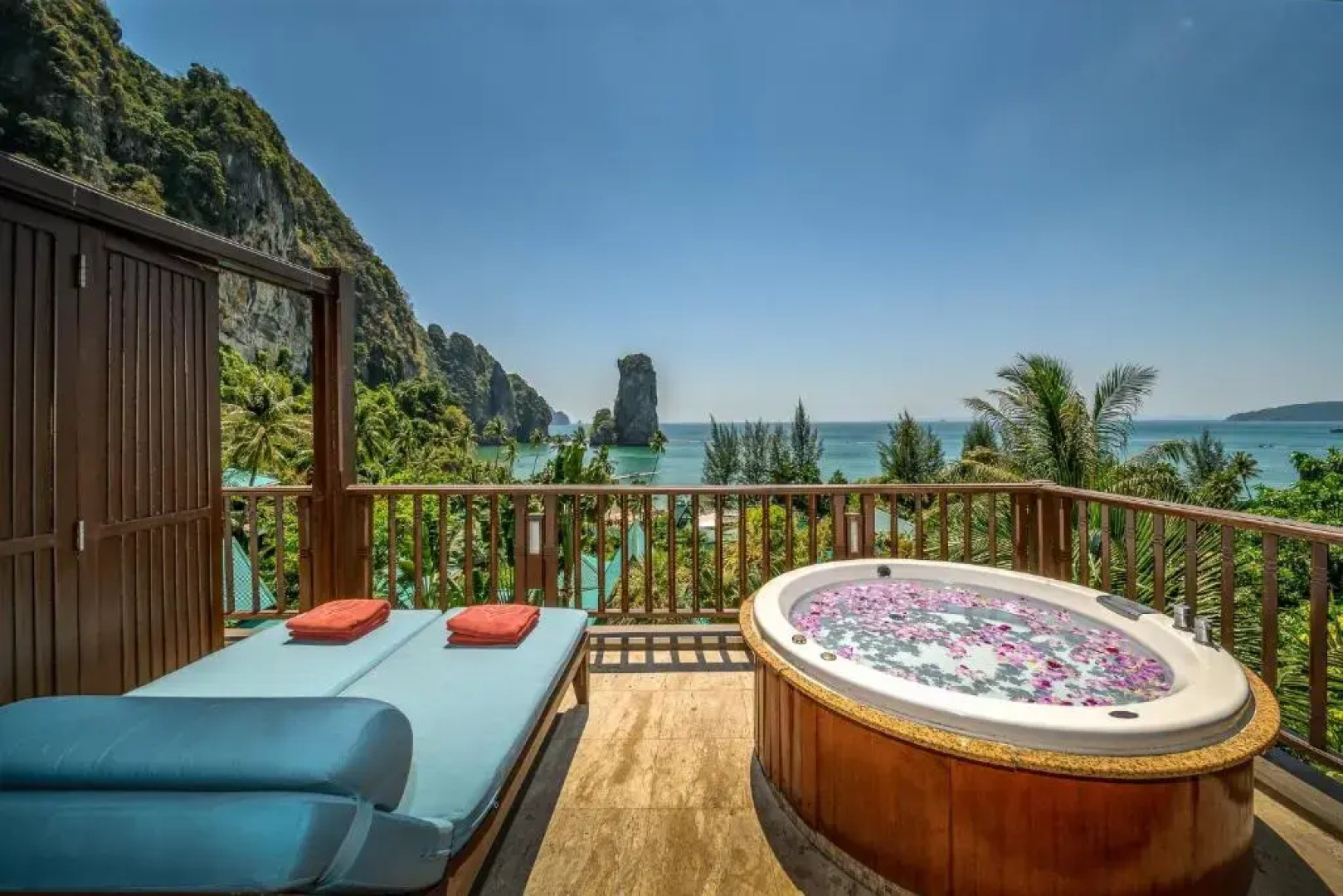 Отель Centara Grand Beach Resort and Villas Krabi