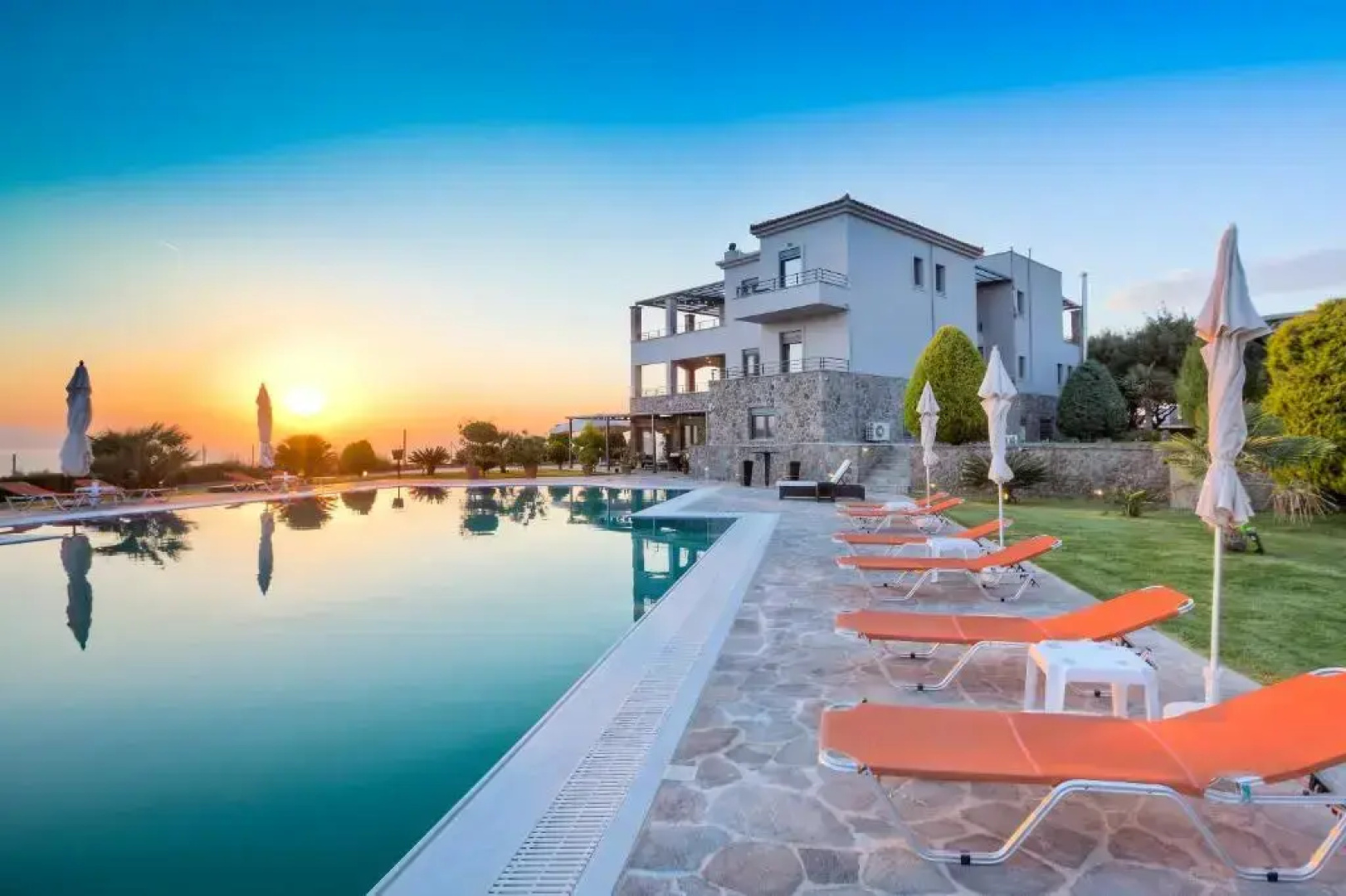 Marini Luxury Apartments and Suites