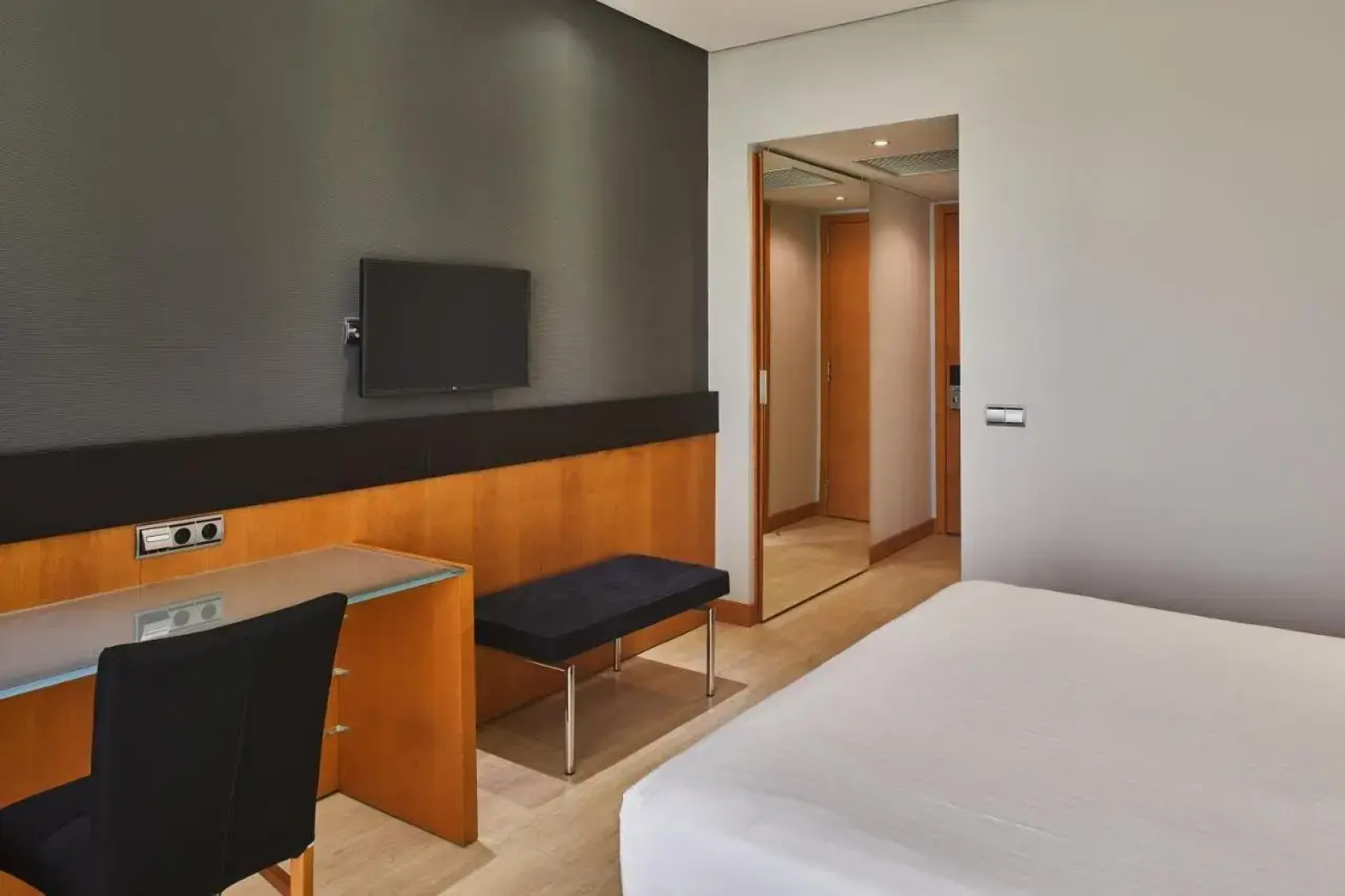 Отель Eurostars Puerta Madrid