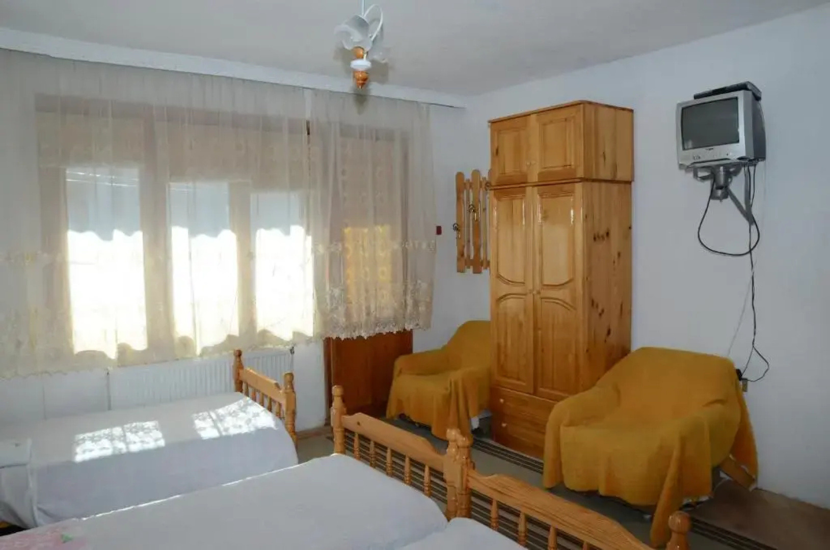 Kristal Guest House