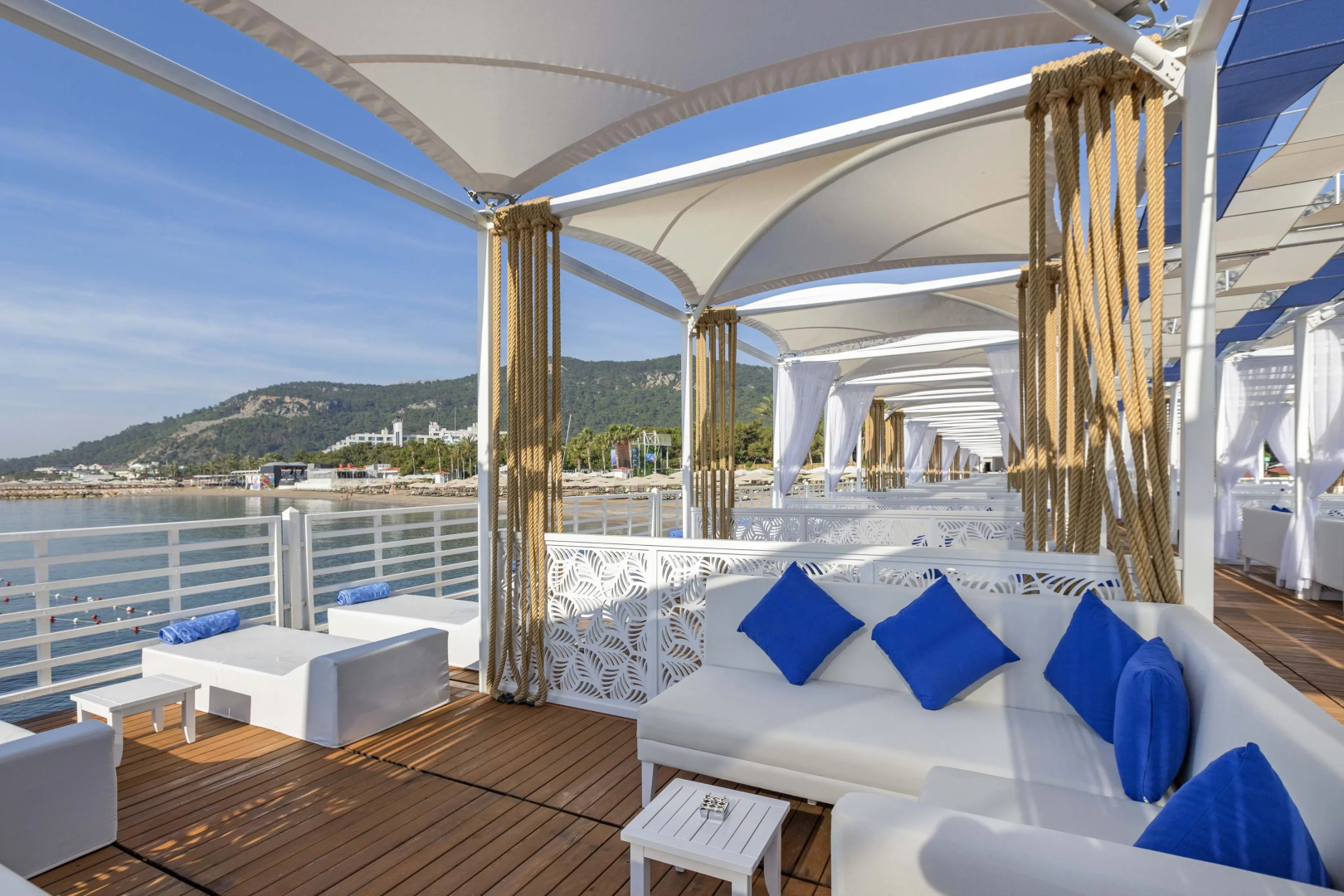 Rixos Sungate - The Land of Legends Access