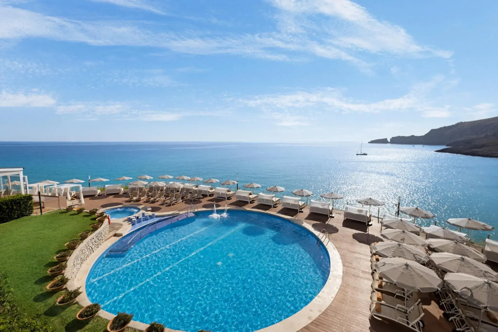 Отель VIVA Cala Mesquida Resort & Spa