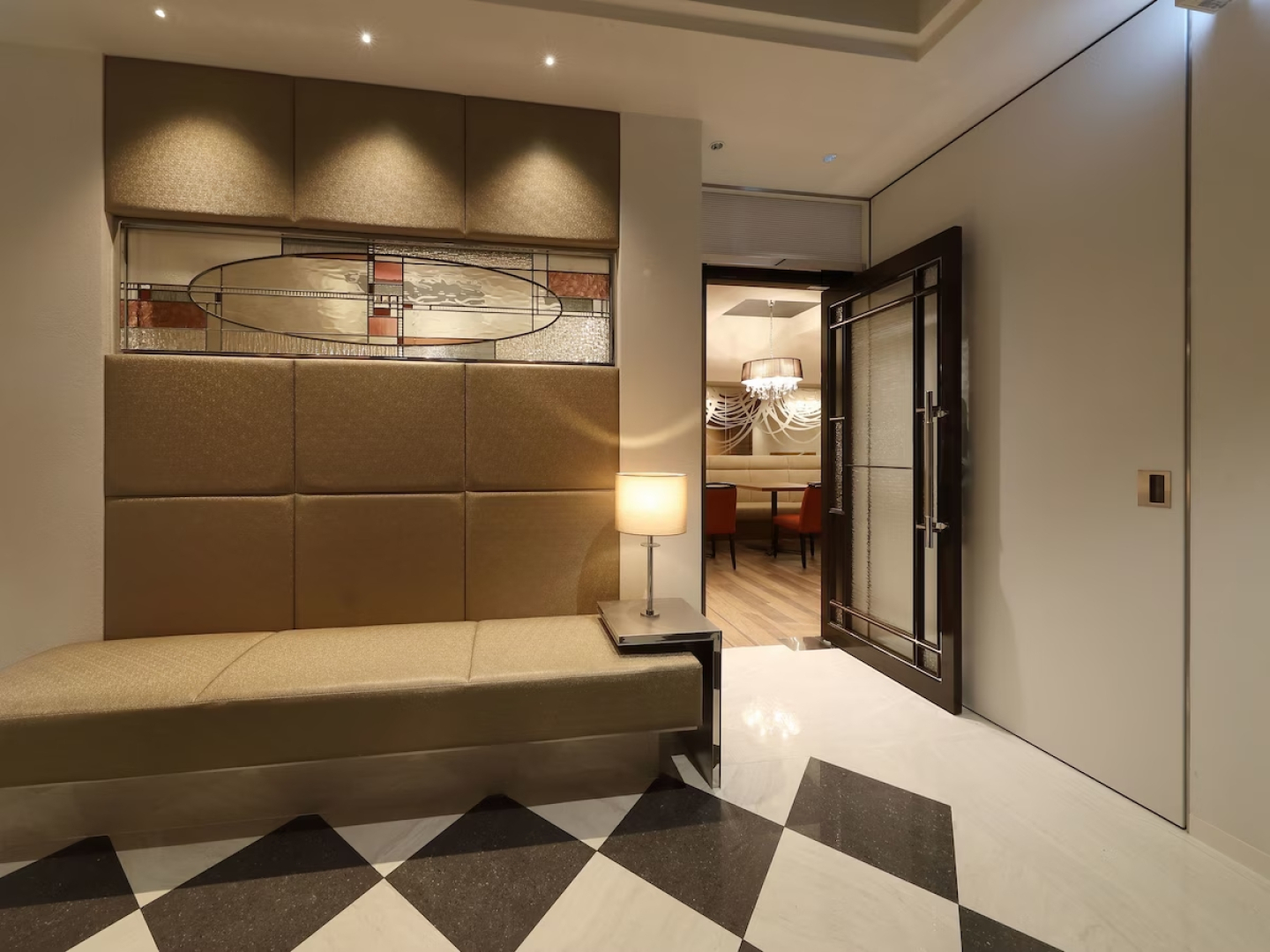 Отель Sakura Suite Osaka