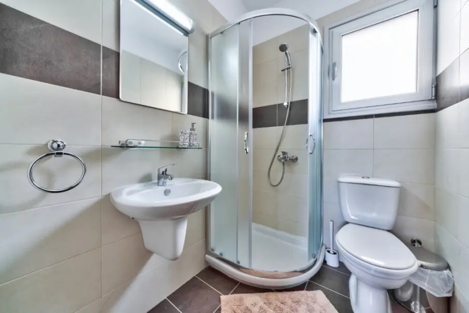 Prime Regina Complex