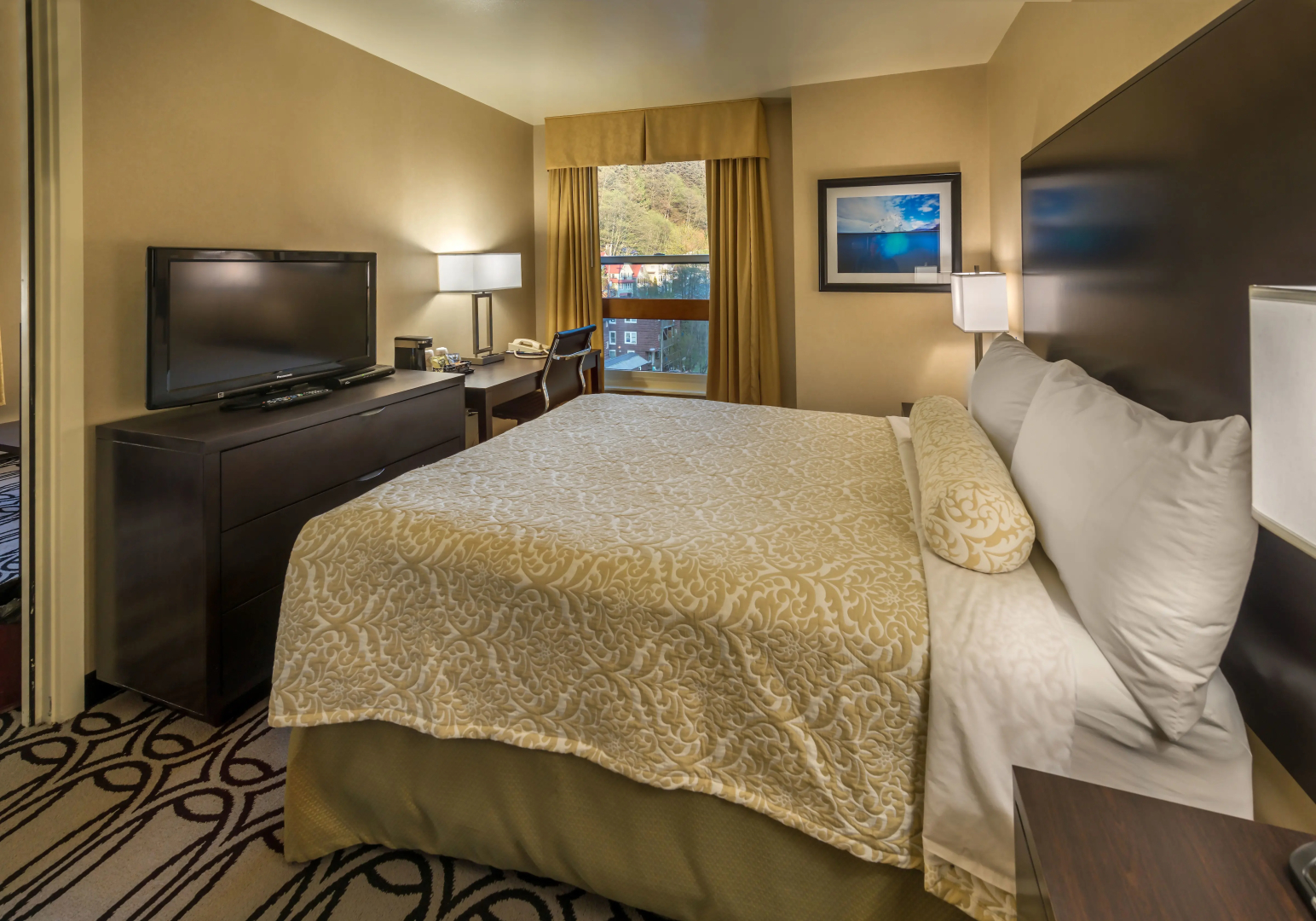 Baranof Hotel, Best Western Signature Collection