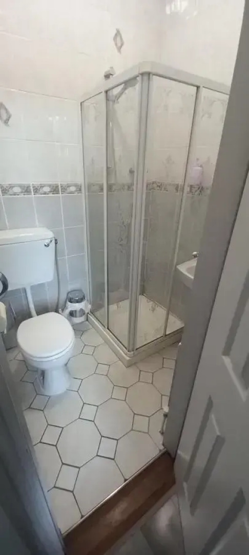 Maid Of Erin Guesthouse