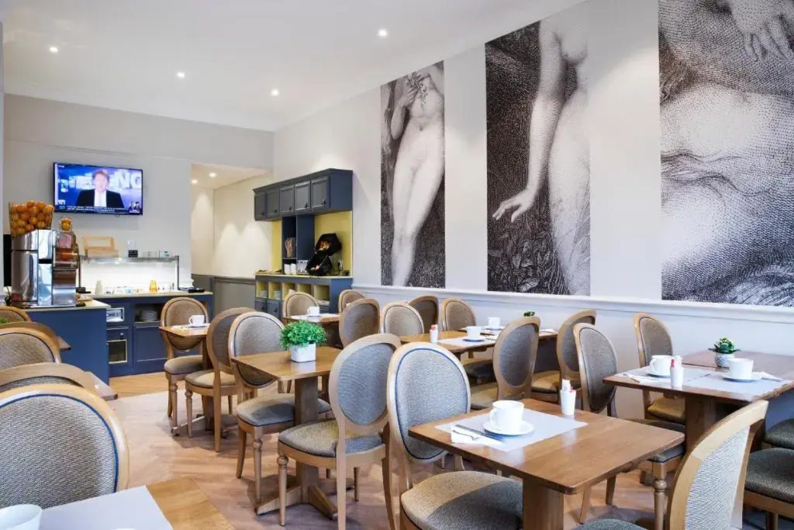 A l'Hotel des Roys