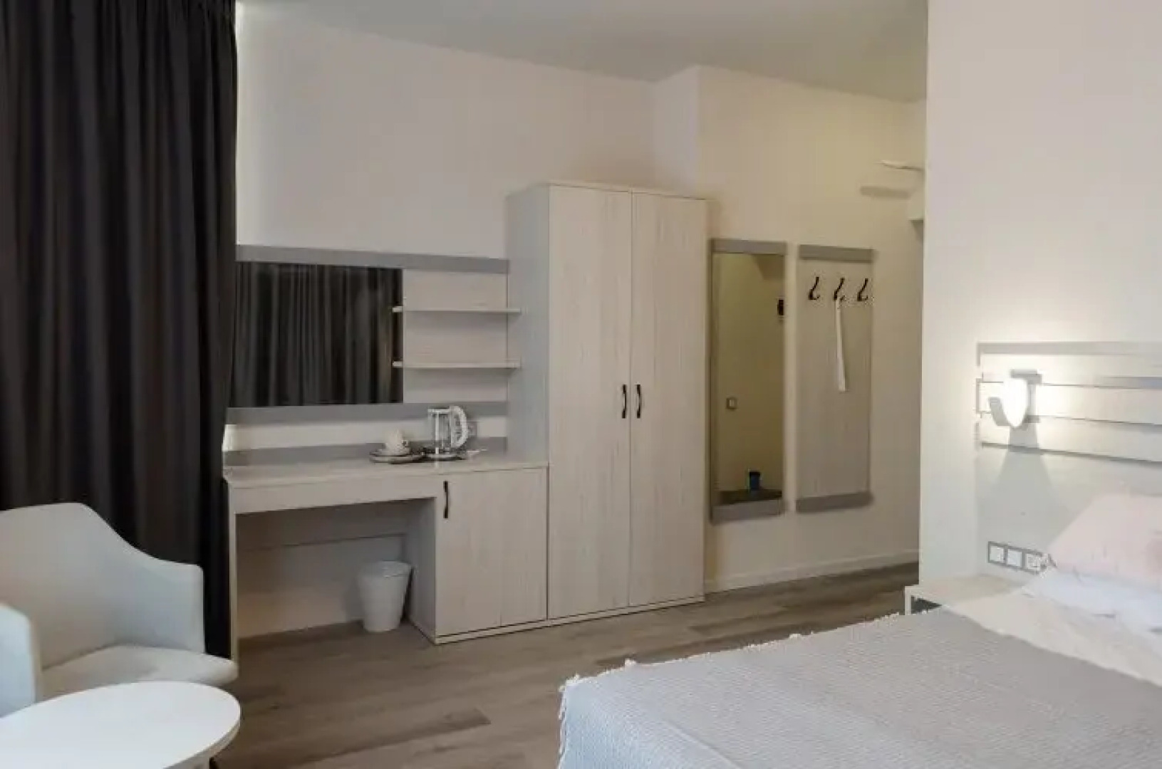 August Inn Guest House