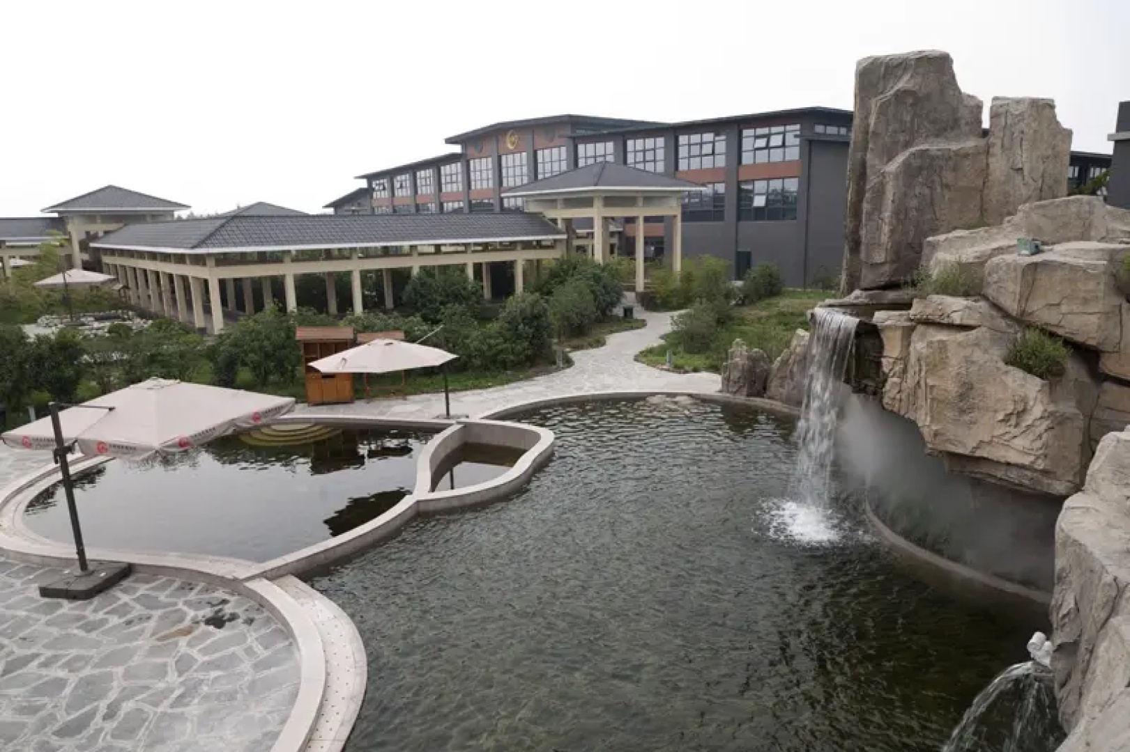 Daqin Hot Spring Hotel
