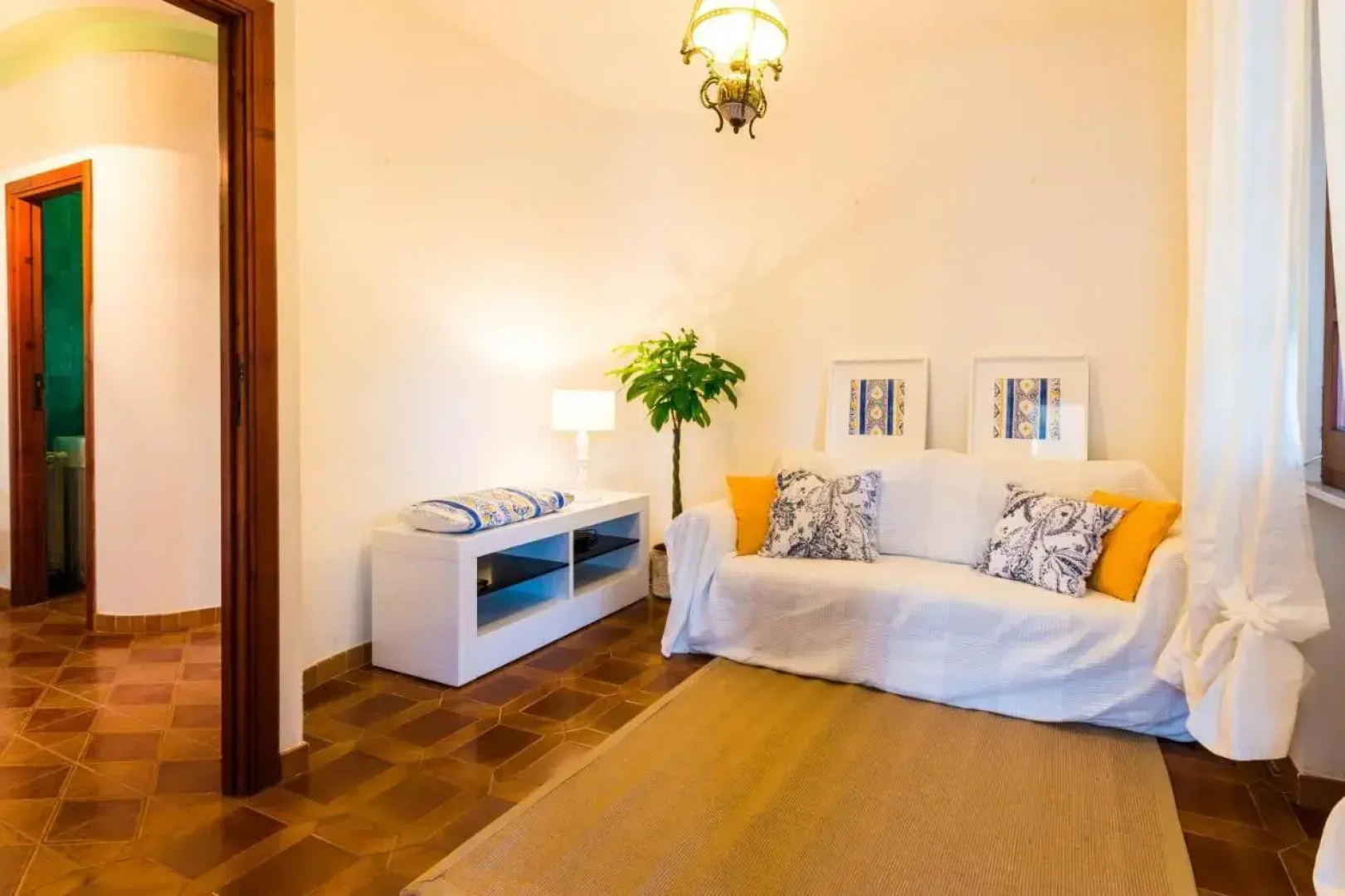 Spazioso Appartamento al Mare con Giardino