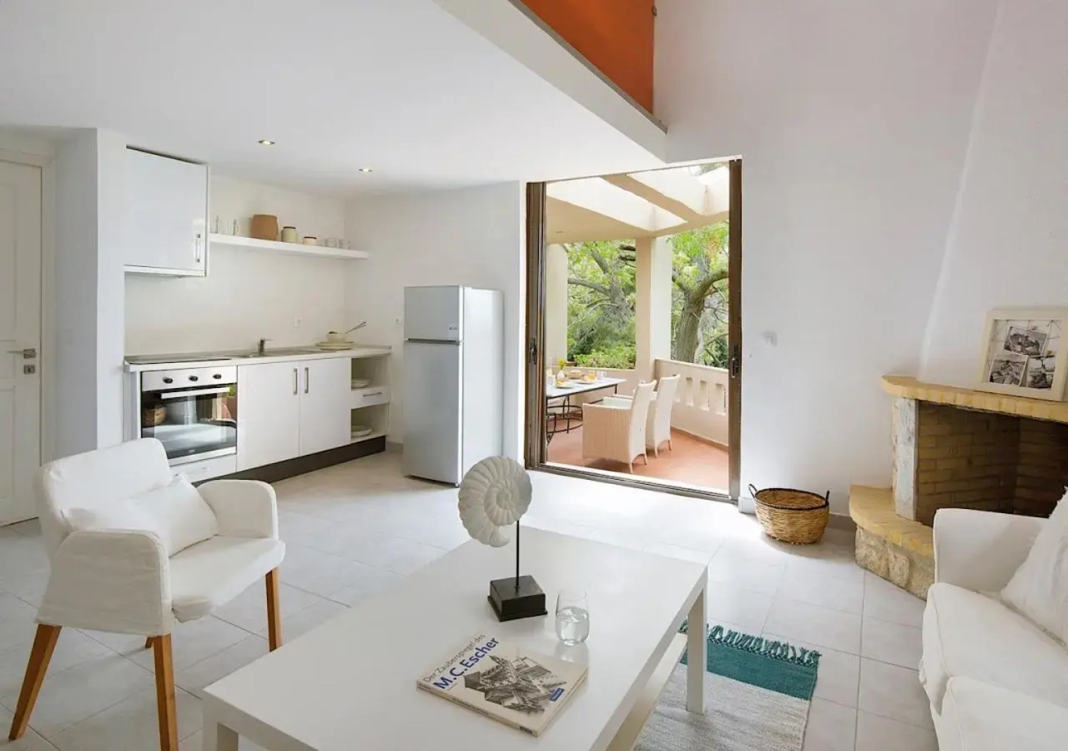 Sanidiamonds Apartments & Studios