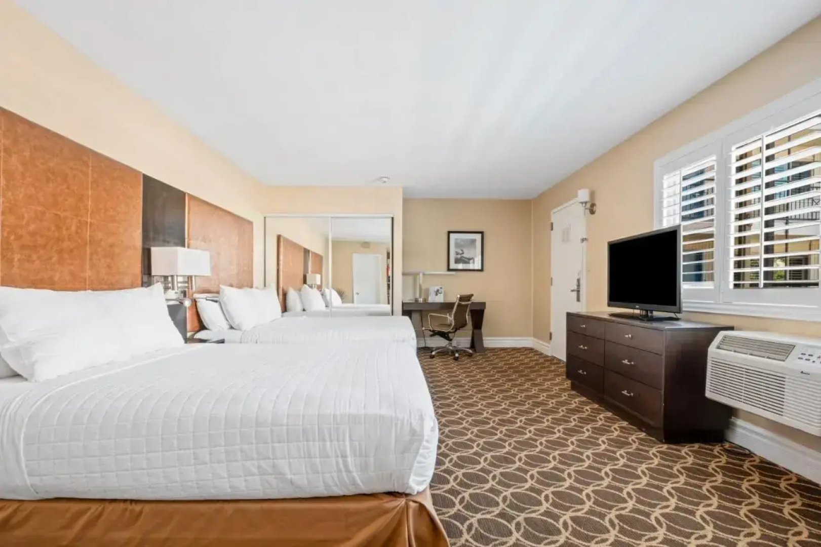 Marin Suites Hotel
