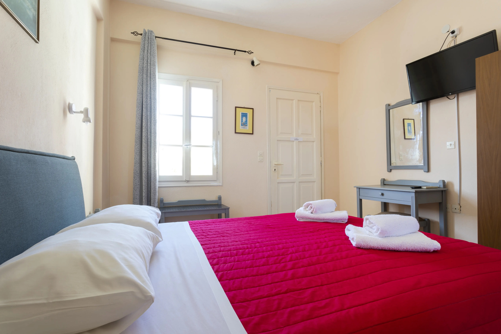 Vanas Apartments