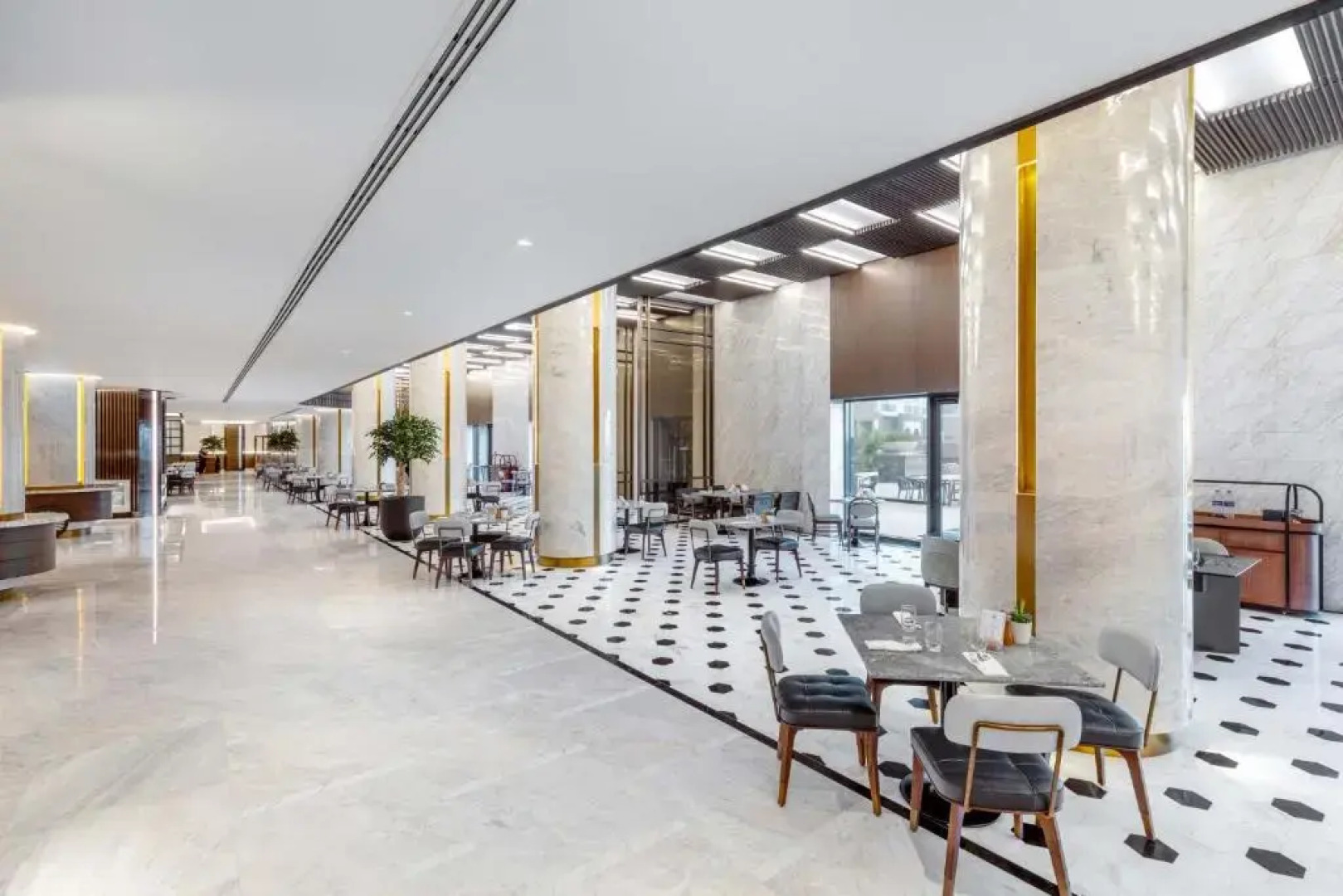 Taj Exotica Resort & Spa, The Palm, Dubai