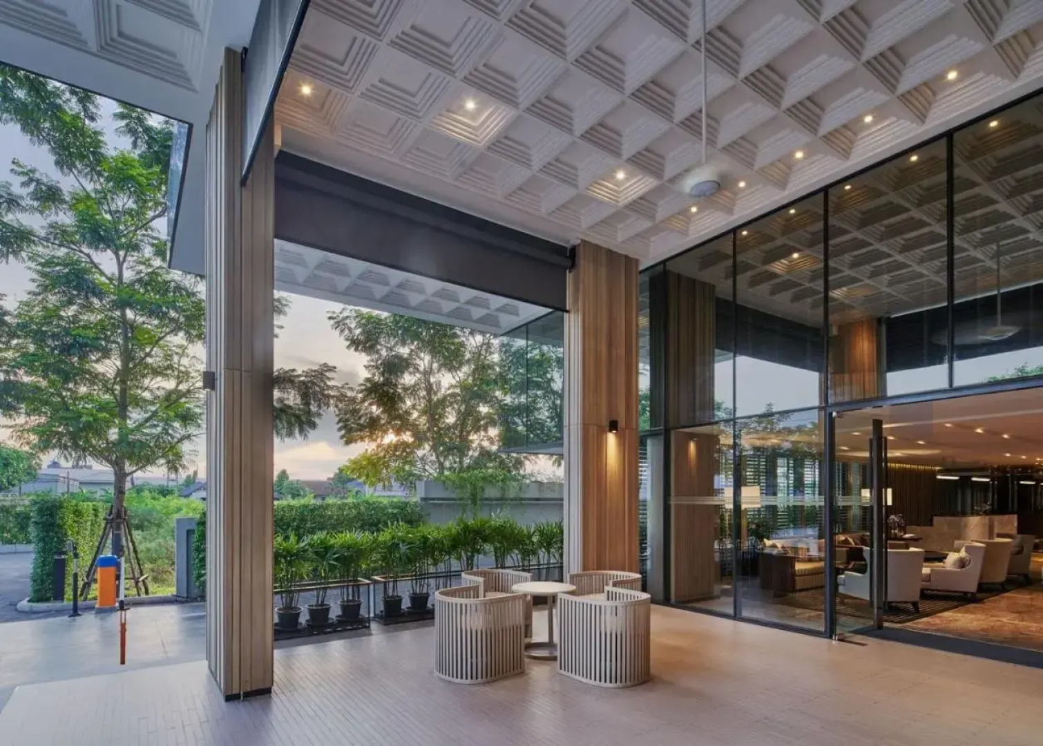 The Park Nine Hotel Suvarnabhumi - Free BKK Airport Shuttle.