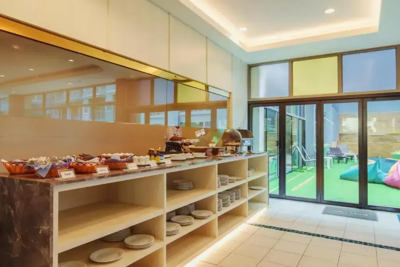 Отель Elite Suites Patong