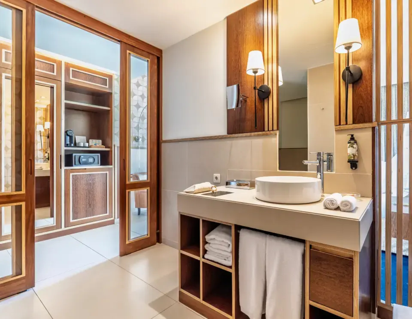 Wine & Books by the Sea