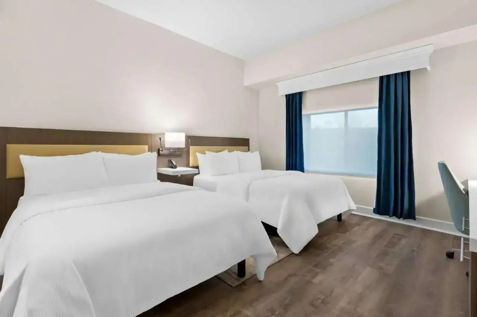 Latitude Suites Tinton Falls Eatontown/BW Premier Collection 