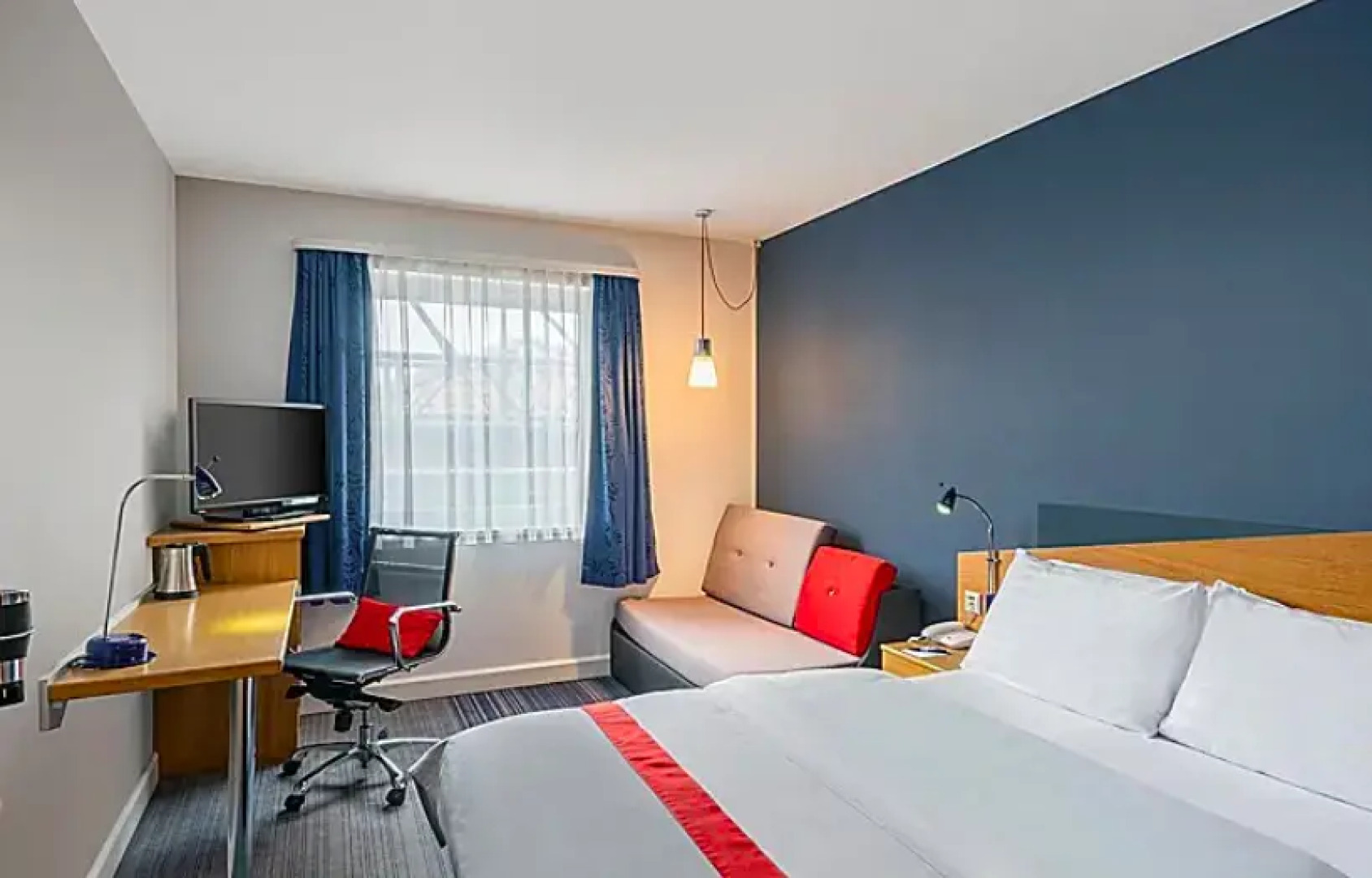 Holiday Inn Express Köln-Troisdorf by IHG