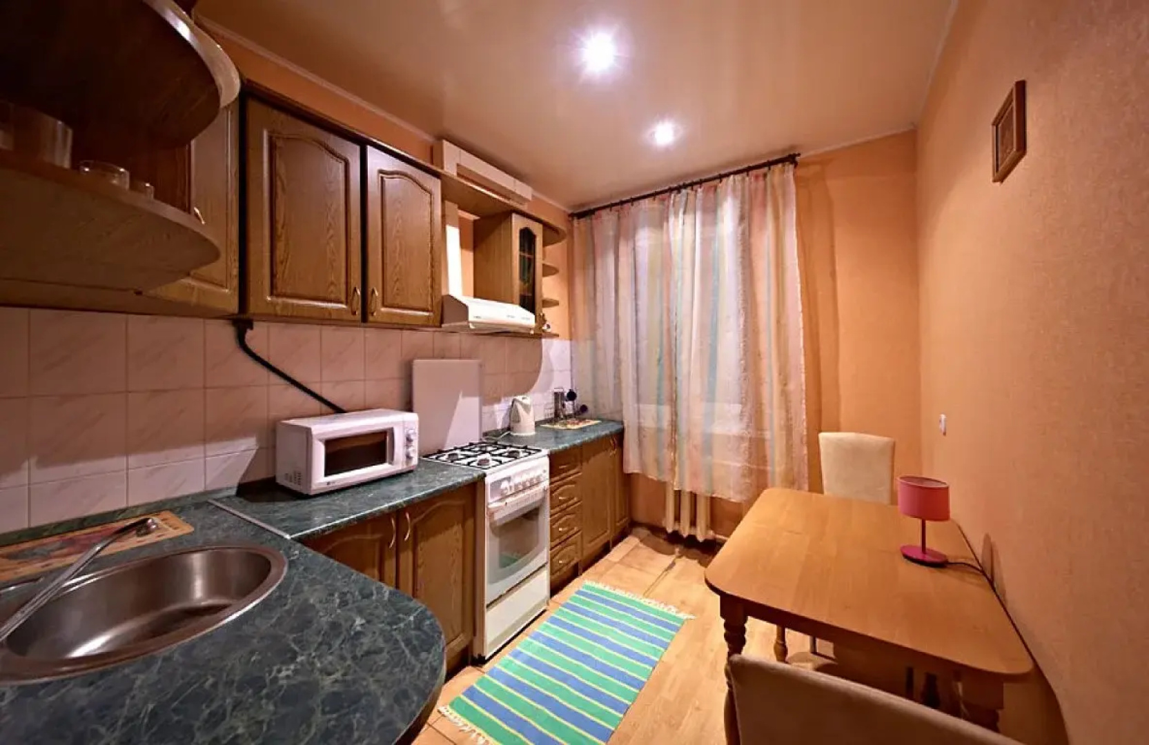 Gostinyij Dom Na Prospekte Nazavisimosti Apartments