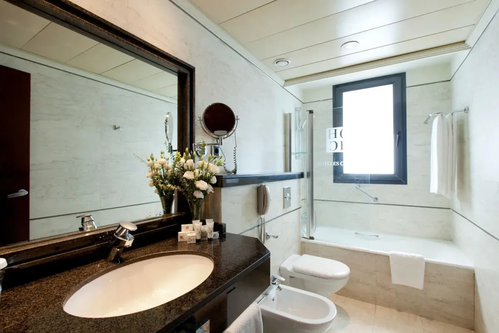 Отель Sevilla Center