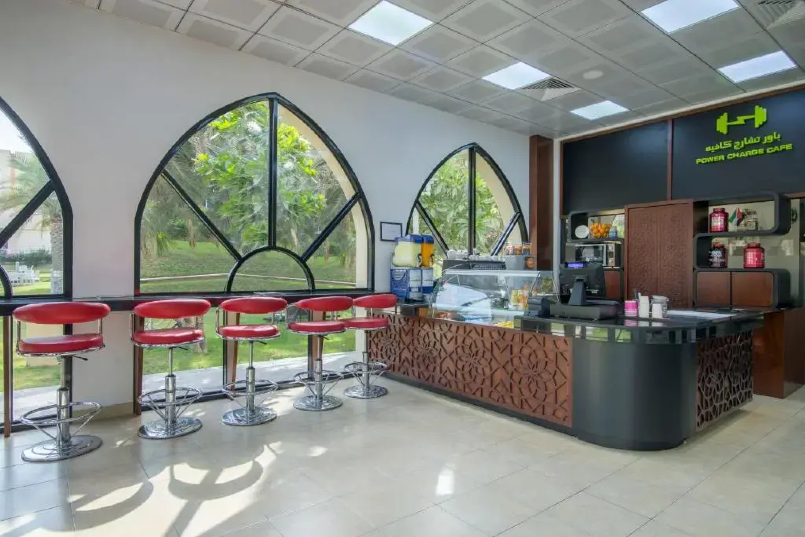 Metropolitan Al Mafraq Hotel