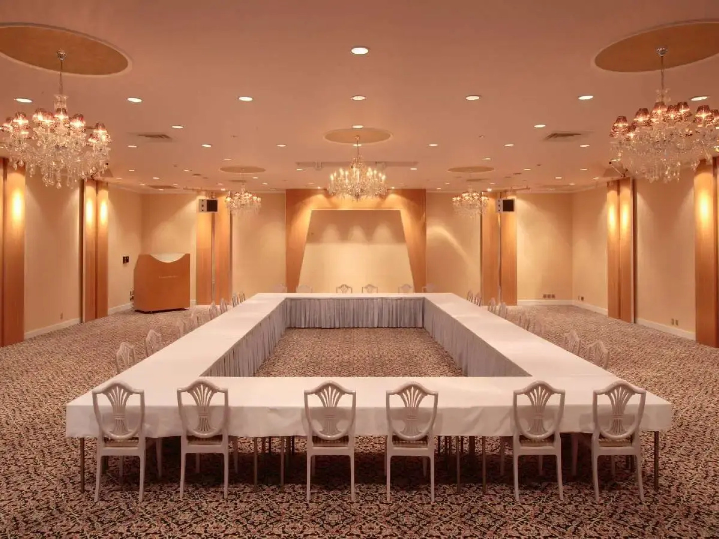 Kamogawa Grand Hotel