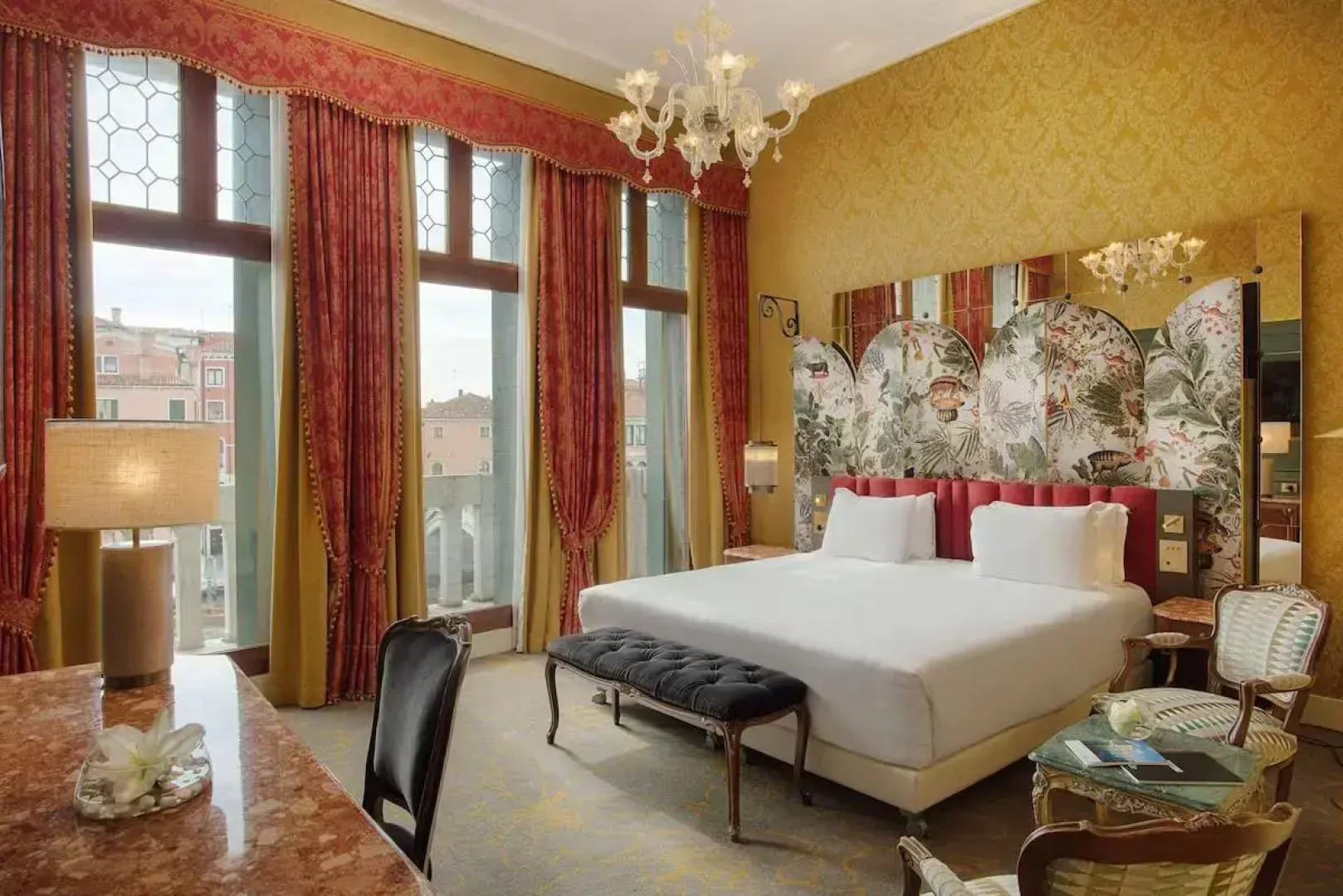 Отель NH Venezia Santa Lucia