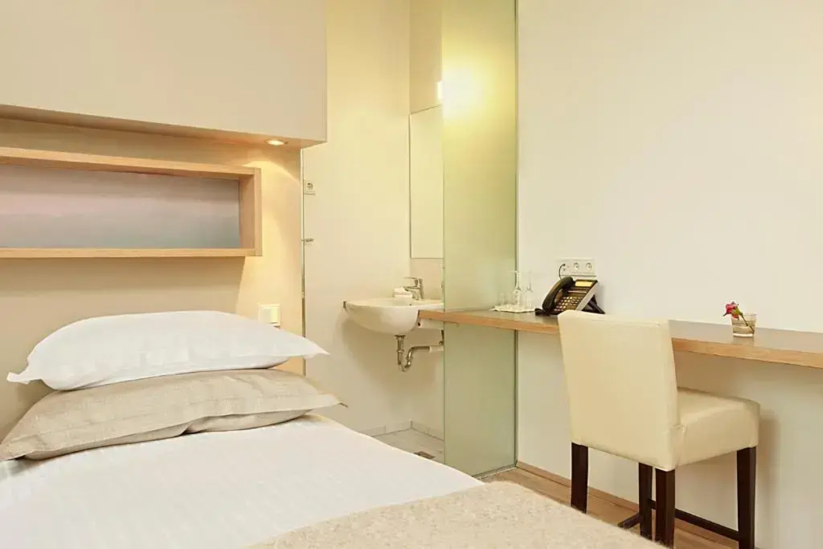 Отель Akureyri - Berjaya Iceland 