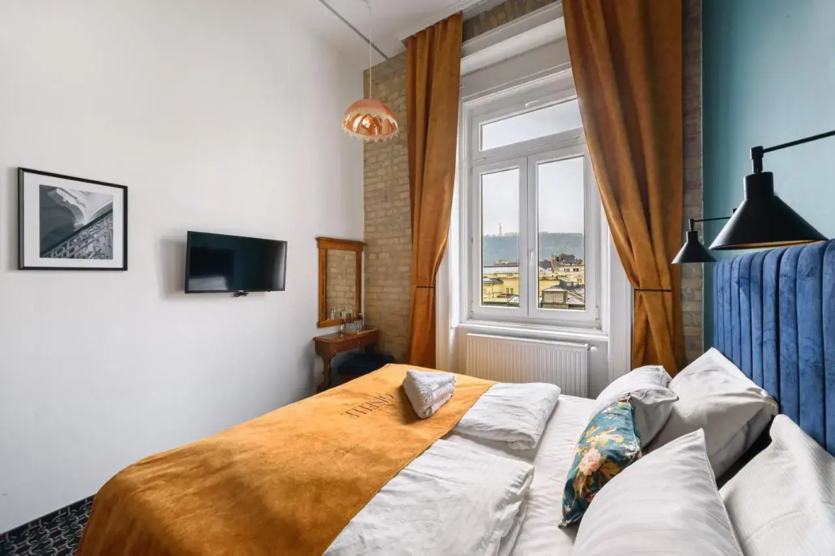 Giselle Vintage Doubles - Adults Only
