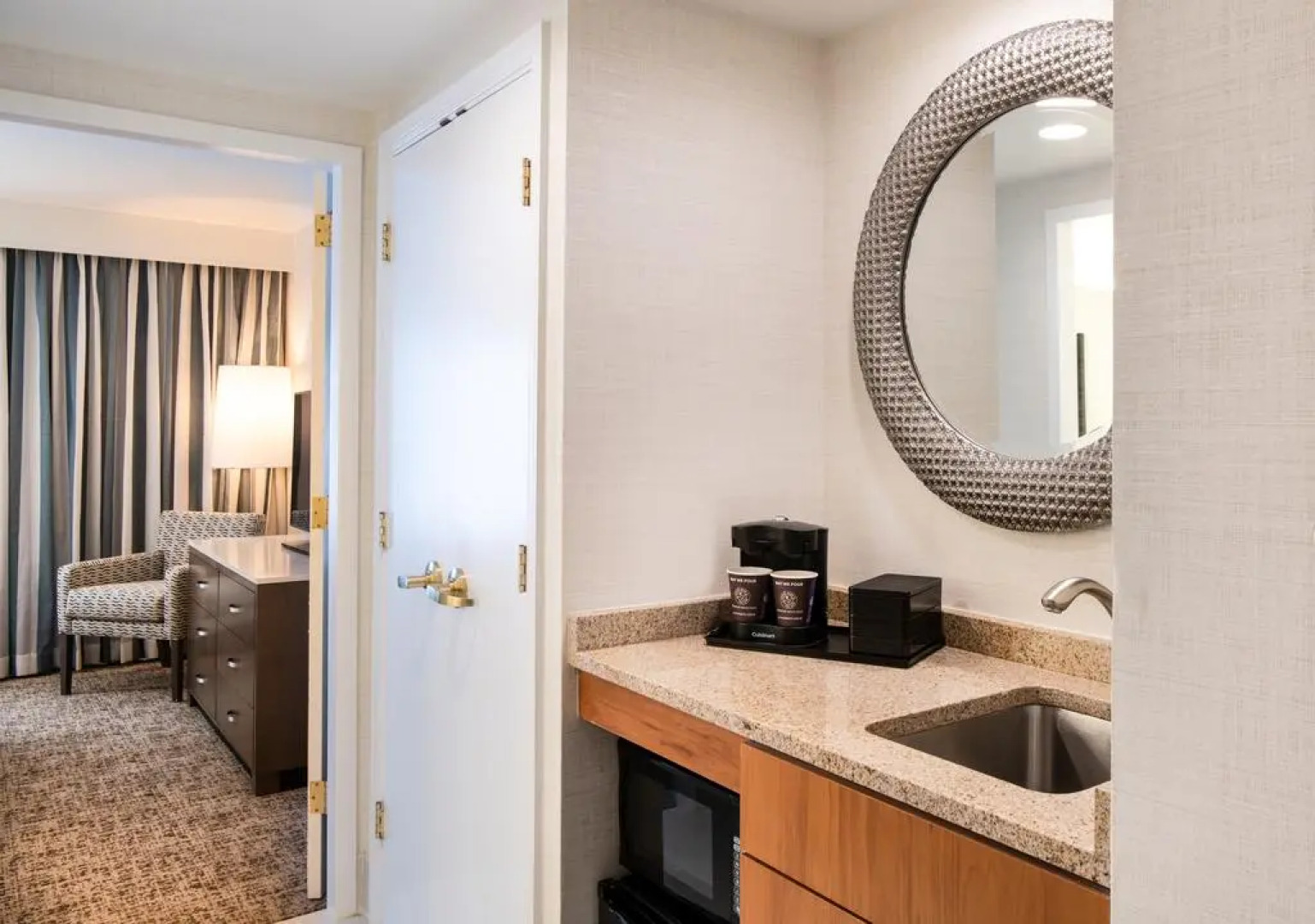 Embassy Suites by Hilton Philadelphia Valley Forge