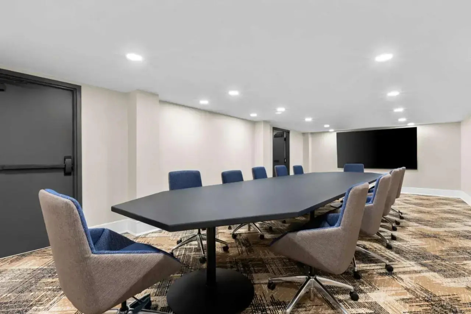 Latitude Suites Tinton Falls Eatontown/BW Premier Collection 