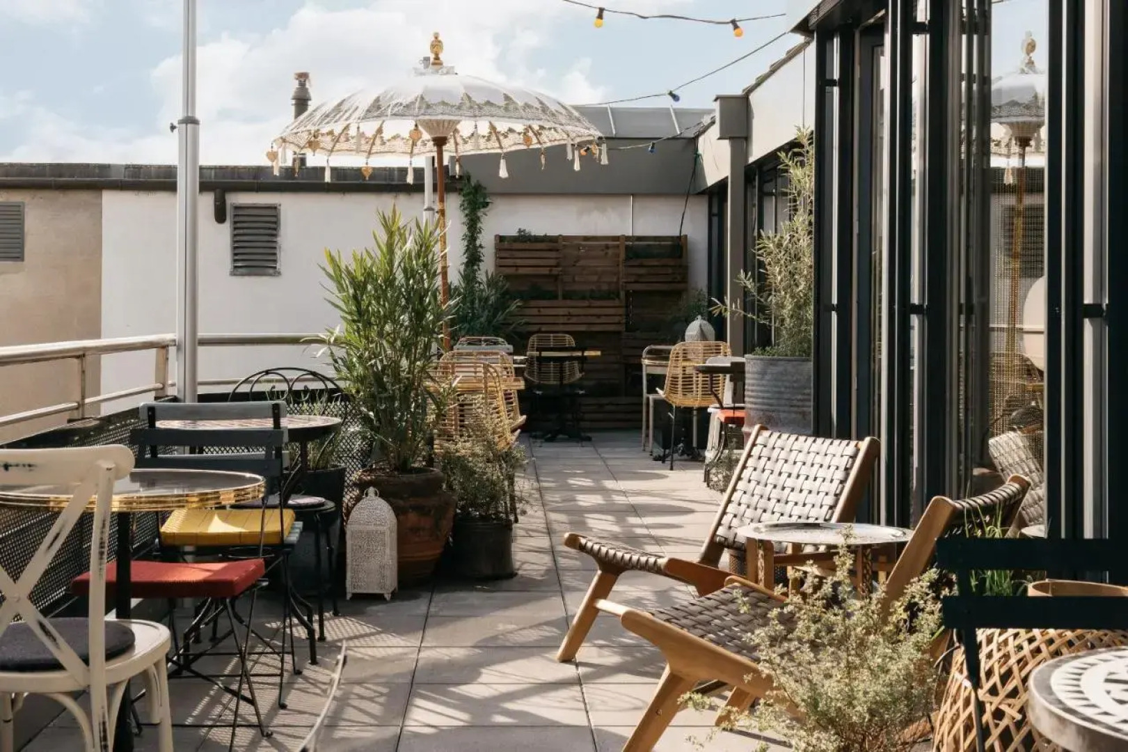 Ruby Claire Hotel & Bar