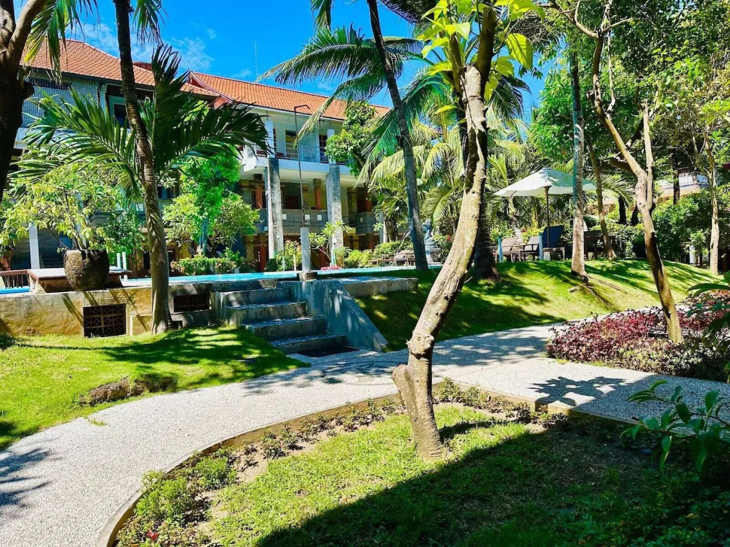 Отель Melasti Kuta Beach Hotel and Spa