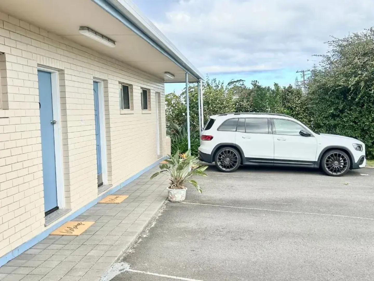 Mollymook Ocean View Motel - Welcoming Guests 18 Years and Older