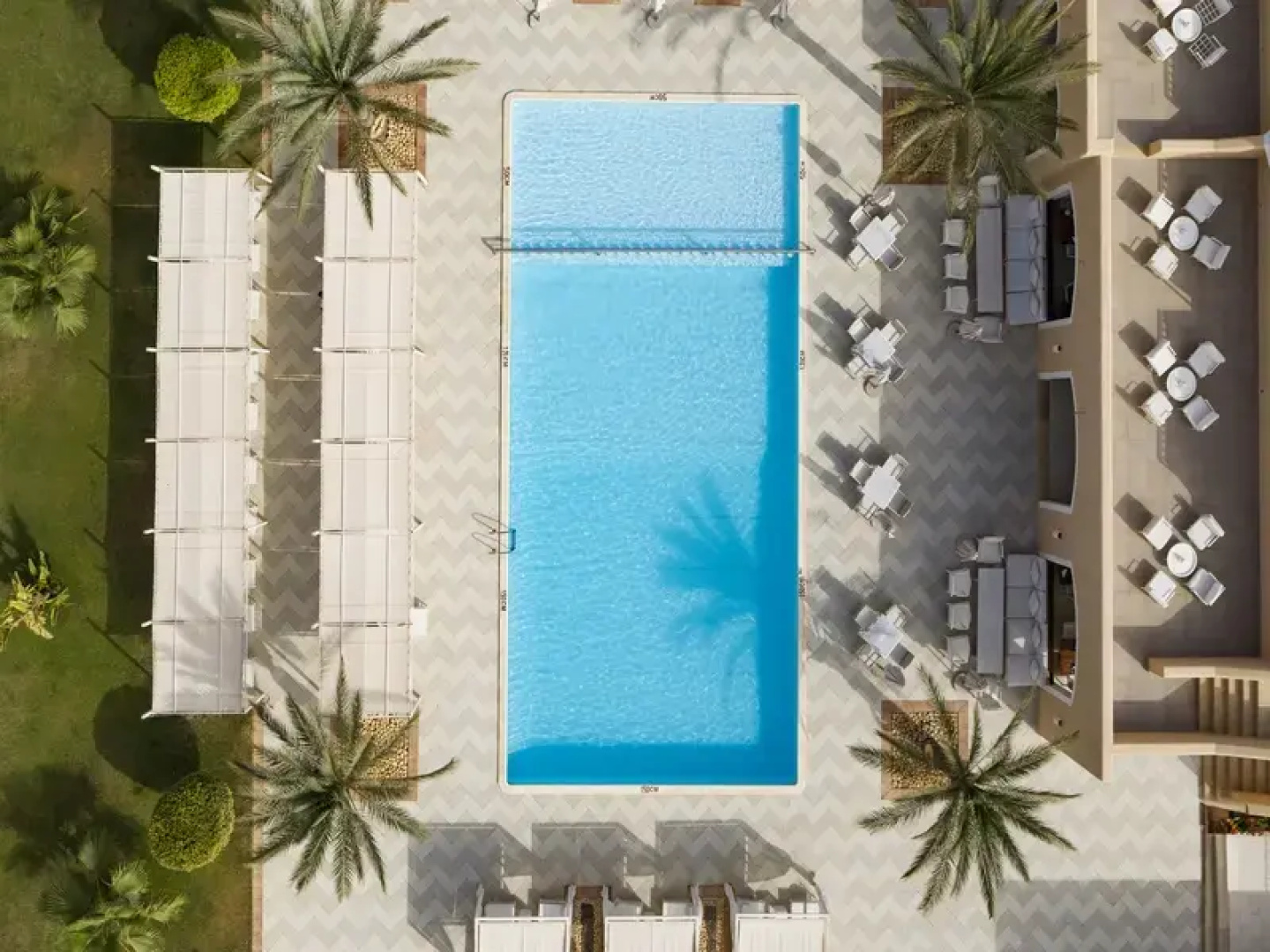 Отель JAZ Neo Almazino, Almaza Bay