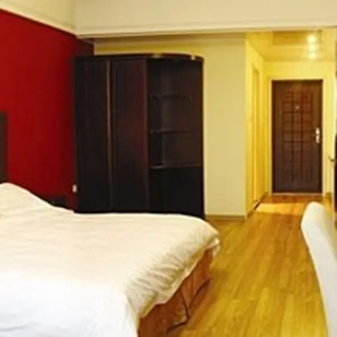 HanTing Hotel (Baotou Minzu East Road)